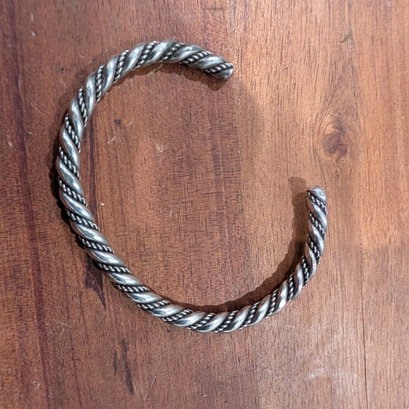 Vintage Sterling Silver Navajo Rope Southwestern Twist Cuff Bracelet - Picture 3 of 3